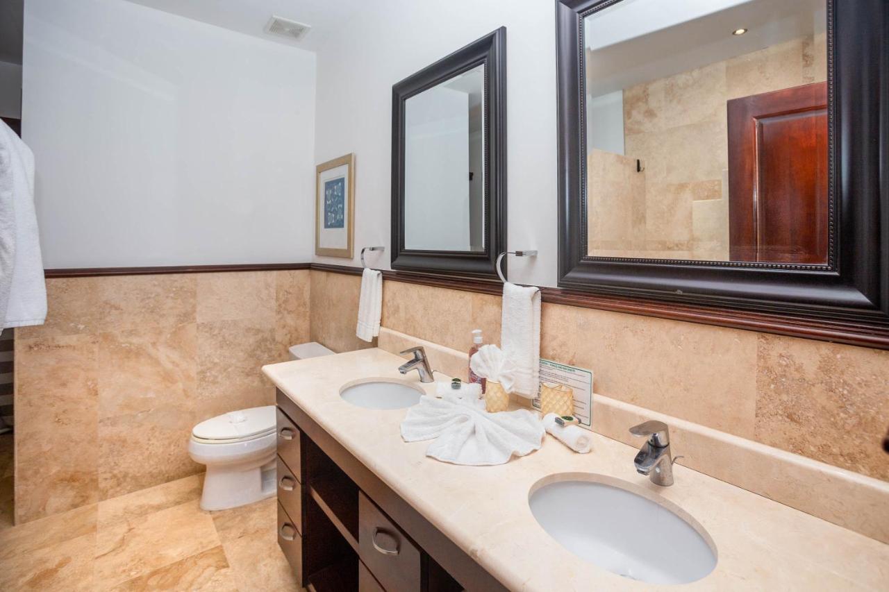 Pristine Bay Villa 1304 With Large Pool - 3 Bedroom Condo French Harbour Экстерьер фото